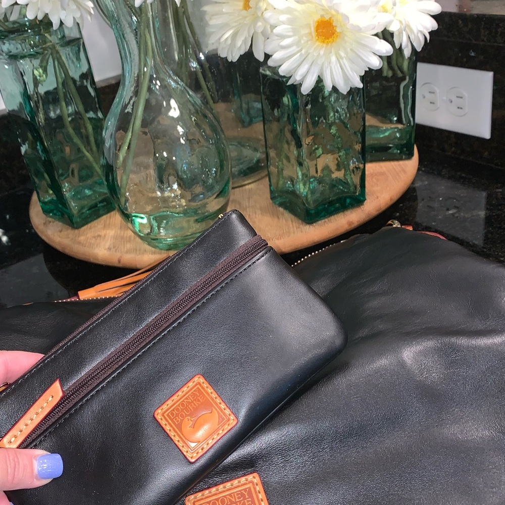 AUTHENTIC DOONEY & BOURKE - Picture 11 of 15